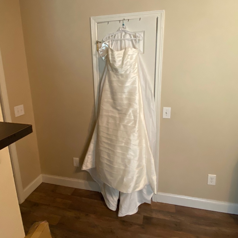 Wedding dress - mermaid. Size 14